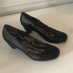 Ciao Bella black T strap heels